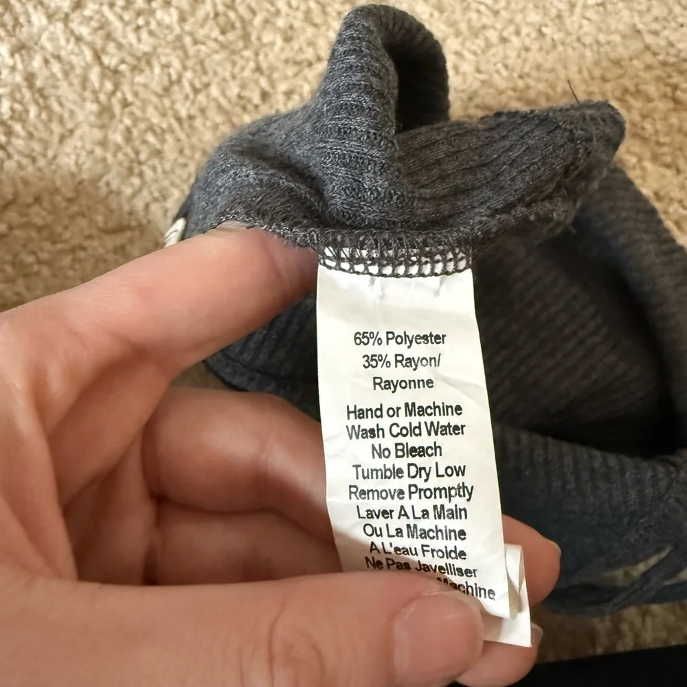 Gray Ribbed Cropped Tank - Picture 4 of 4